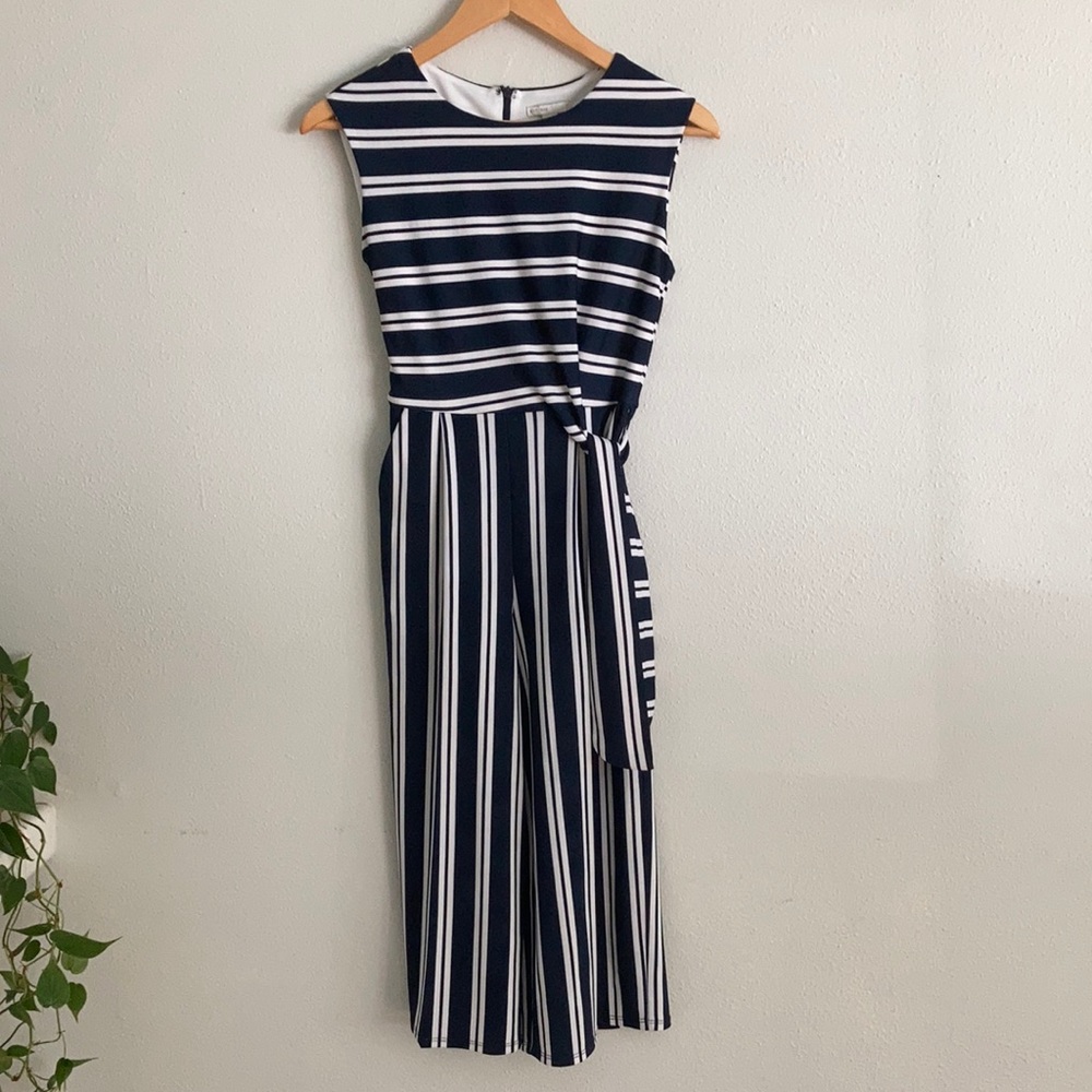 Midi romper w/ waist tie and pockets. Size 2P.